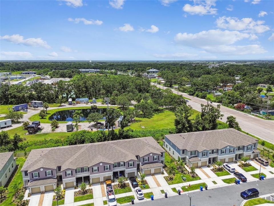 На продажу: $254,400 (2 спален, 2 ванн, 1532 Квадратных фут)