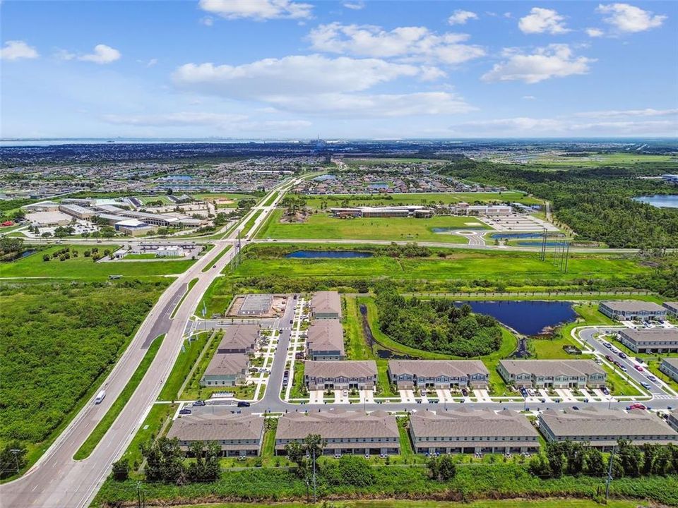 На продажу: $254,400 (2 спален, 2 ванн, 1532 Квадратных фут)