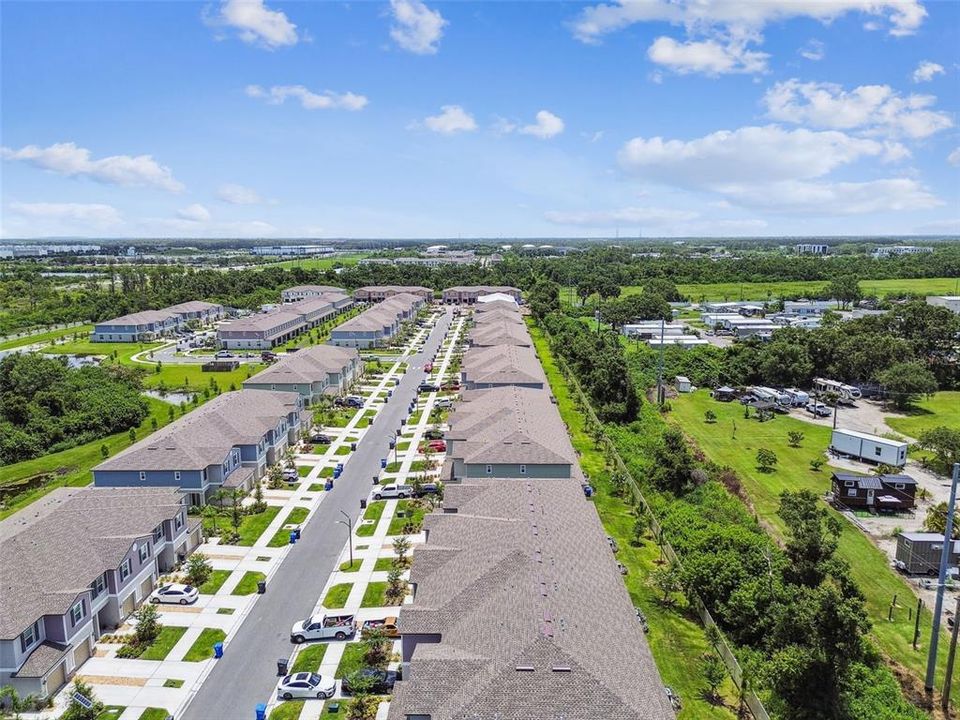 На продажу: $254,400 (2 спален, 2 ванн, 1532 Квадратных фут)