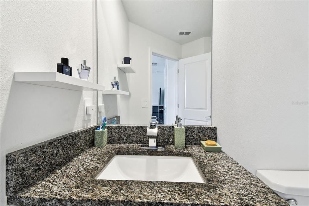 На продажу: $254,400 (2 спален, 2 ванн, 1532 Квадратных фут)