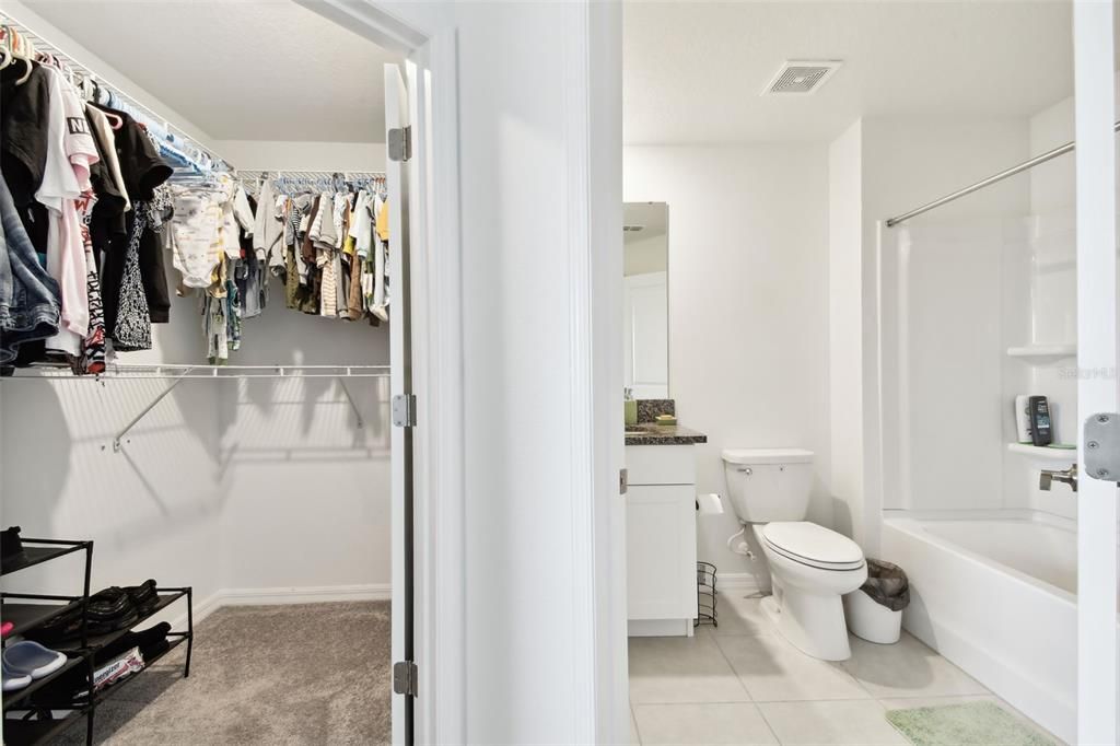 На продажу: $254,400 (2 спален, 2 ванн, 1532 Квадратных фут)