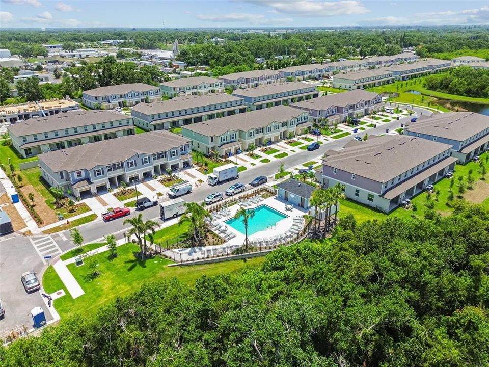 На продажу: $254,400 (2 спален, 2 ванн, 1532 Квадратных фут)