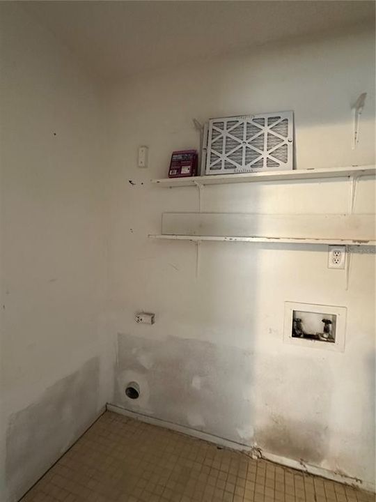 En Renta: $1,450 (2 camas, 1 baños, 1664 Pies cuadrados)