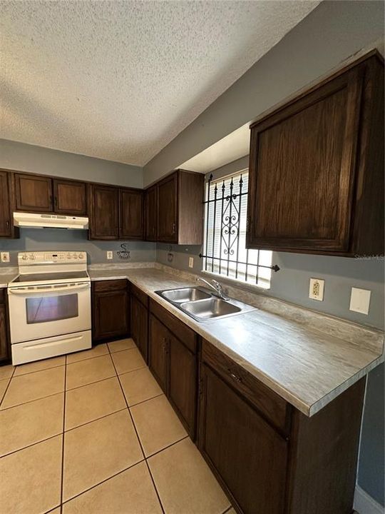 En Renta: $1,450 (2 camas, 1 baños, 1664 Pies cuadrados)