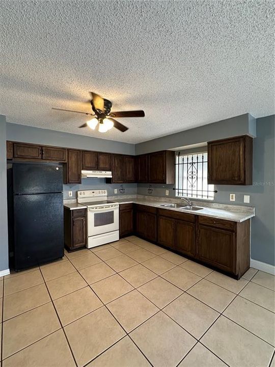 En Renta: $1,450 (2 camas, 1 baños, 1664 Pies cuadrados)