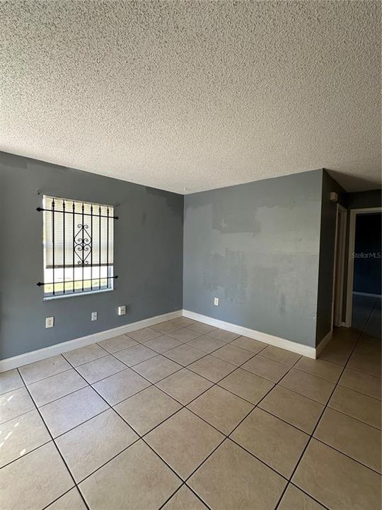 En Renta: $1,450 (2 camas, 1 baños, 1664 Pies cuadrados)