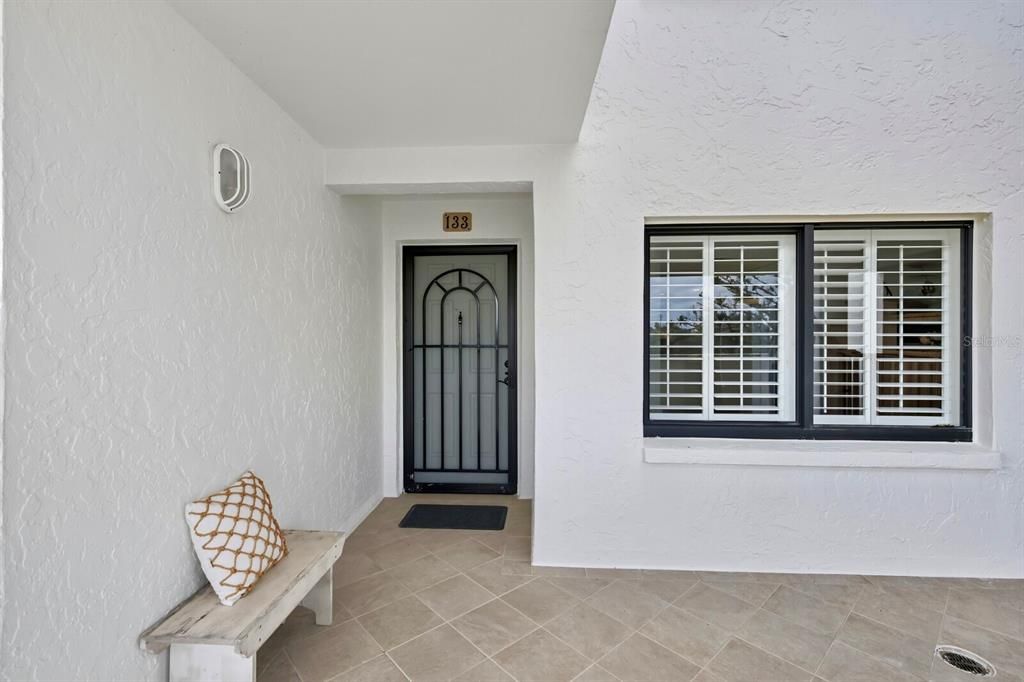 For Sale: $1,285,000 (2 beds, 2 baths, 1326 Square Feet)