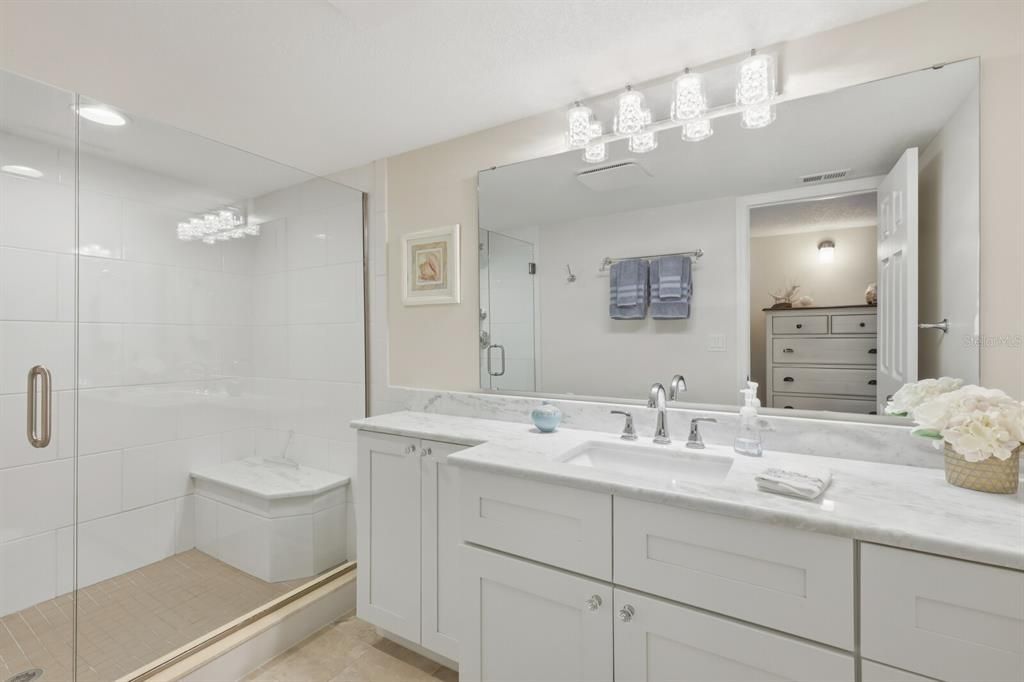 For Sale: $1,285,000 (2 beds, 2 baths, 1326 Square Feet)