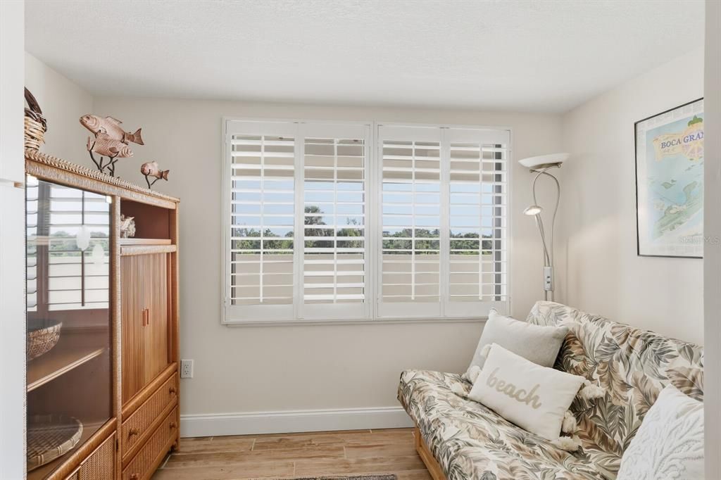 For Sale: $1,285,000 (2 beds, 2 baths, 1326 Square Feet)