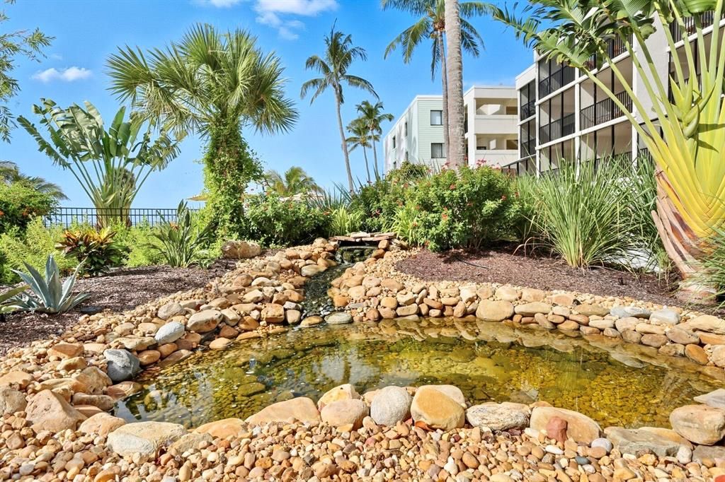 For Sale: $1,285,000 (2 beds, 2 baths, 1326 Square Feet)