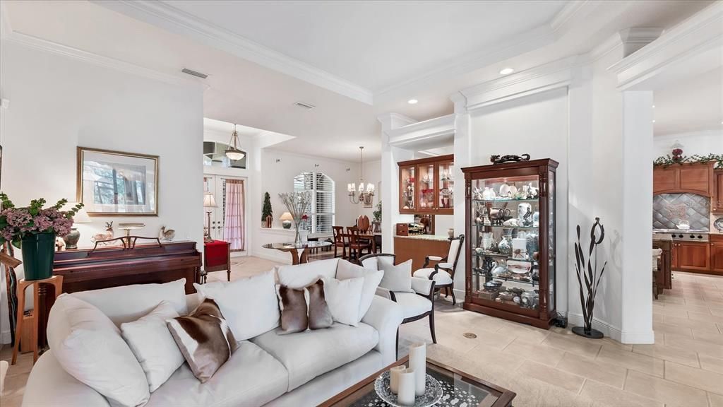 Activo con contrato: $1,425,000 (5 camas, 5 baños, 4882 Pies cuadrados)