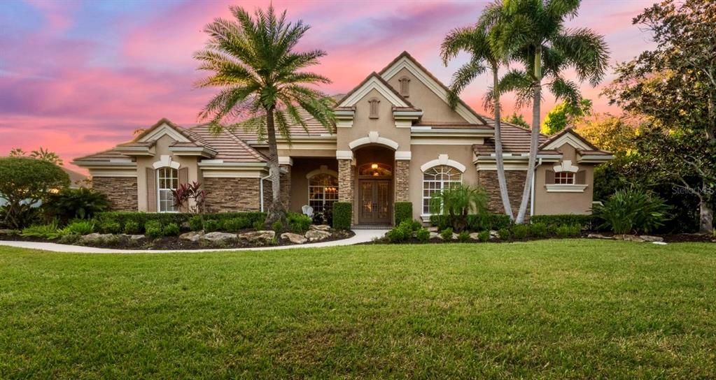 Activo con contrato: $1,425,000 (5 camas, 5 baños, 4882 Pies cuadrados)