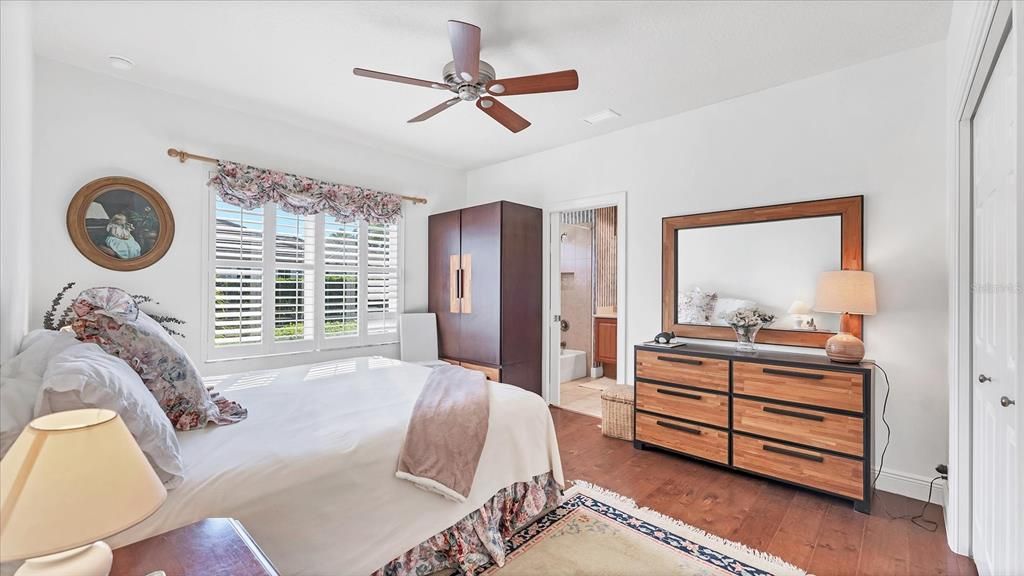 Activo con contrato: $1,425,000 (5 camas, 5 baños, 4882 Pies cuadrados)