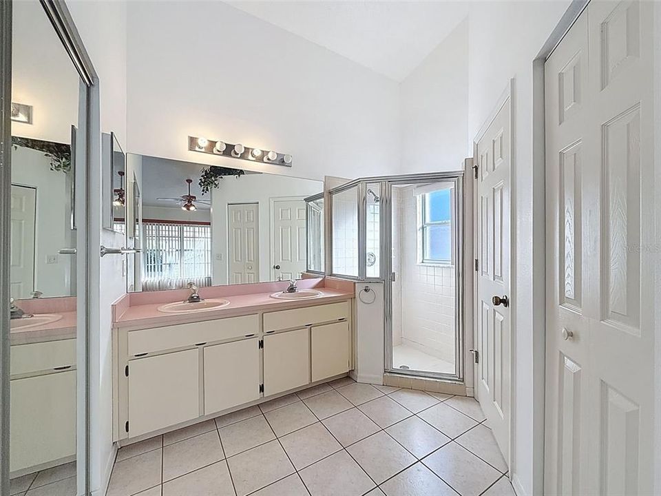 Active With Contract: $299,000 (3 beds, 2 baths, 1790 Square Feet)