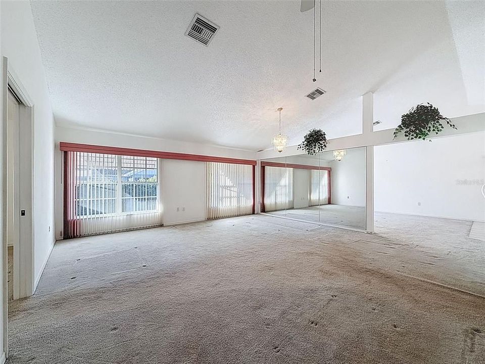 Active With Contract: $299,000 (3 beds, 2 baths, 1790 Square Feet)