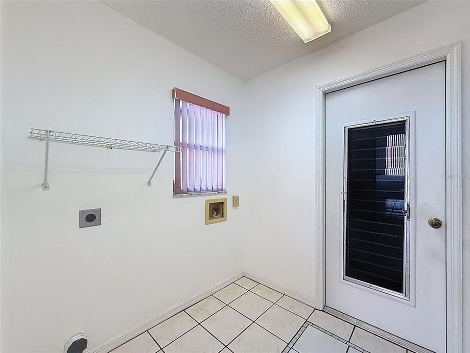 Active With Contract: $299,000 (3 beds, 2 baths, 1790 Square Feet)