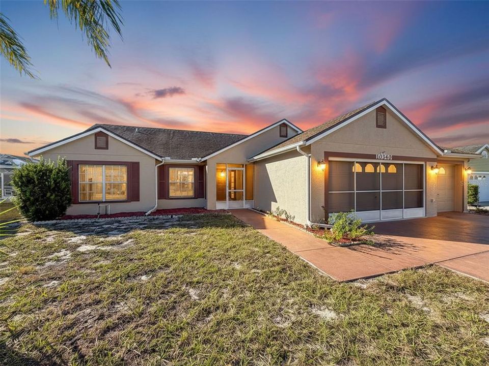 Active With Contract: $299,000 (3 beds, 2 baths, 1790 Square Feet)