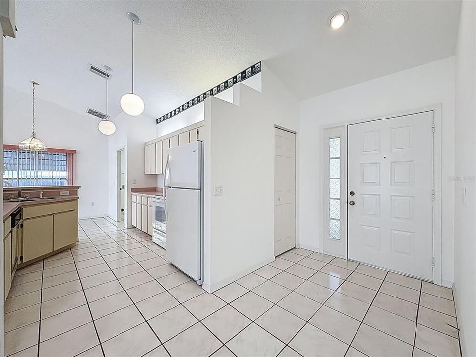 Active With Contract: $299,000 (3 beds, 2 baths, 1790 Square Feet)