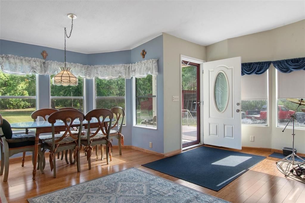 For Sale: $344,500 (2 beds, 2 baths, 1332 Square Feet)