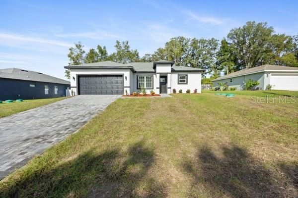 For Sale: $299,900 (4 beds, 2 baths, 1679 Square Feet)