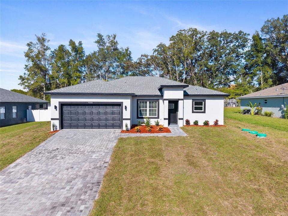 For Sale: $299,900 (4 beds, 2 baths, 1679 Square Feet)