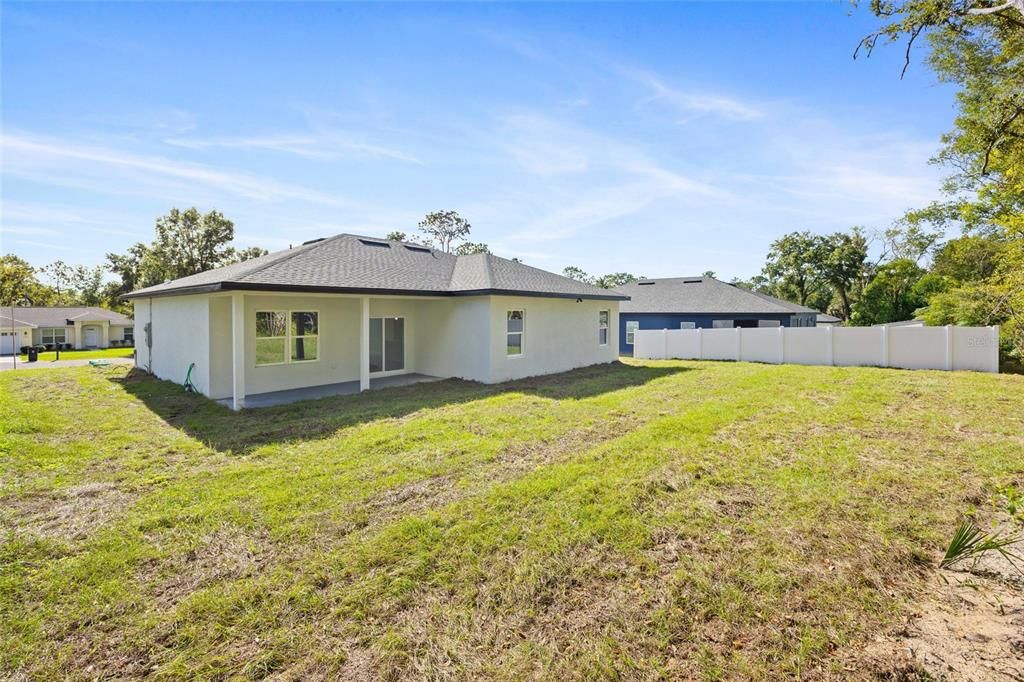 For Sale: $299,900 (4 beds, 2 baths, 1679 Square Feet)