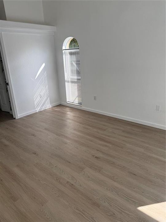 Active With Contract: $379,800 (3 beds, 2 baths, 1787 Square Feet)