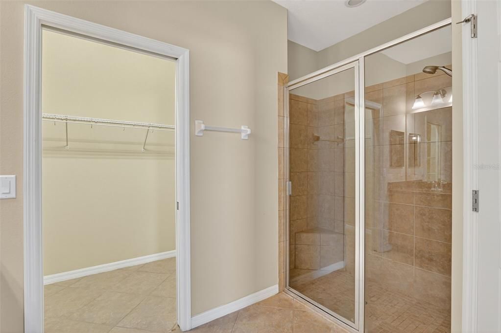 For Sale: $349,000 (2 beds, 2 baths, 1672 Square Feet)