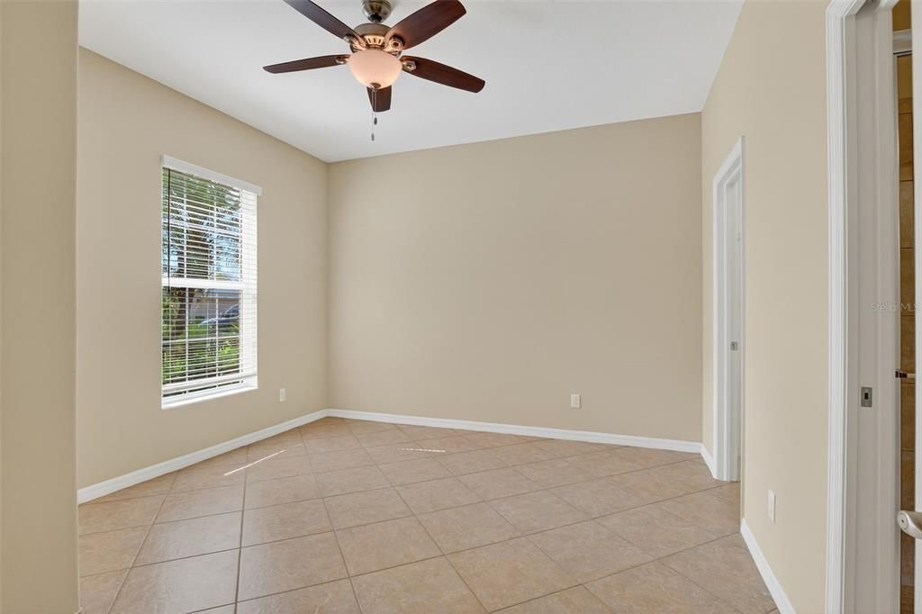 For Sale: $349,000 (2 beds, 2 baths, 1672 Square Feet)