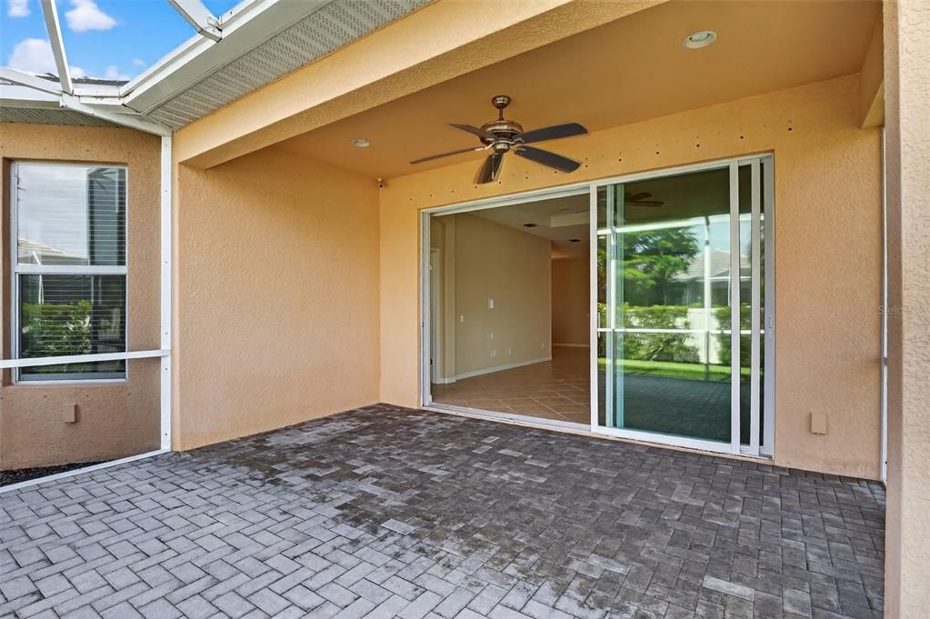 For Sale: $349,000 (2 beds, 2 baths, 1672 Square Feet)