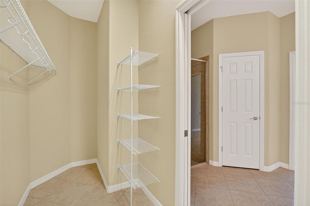 For Sale: $349,000 (2 beds, 2 baths, 1672 Square Feet)