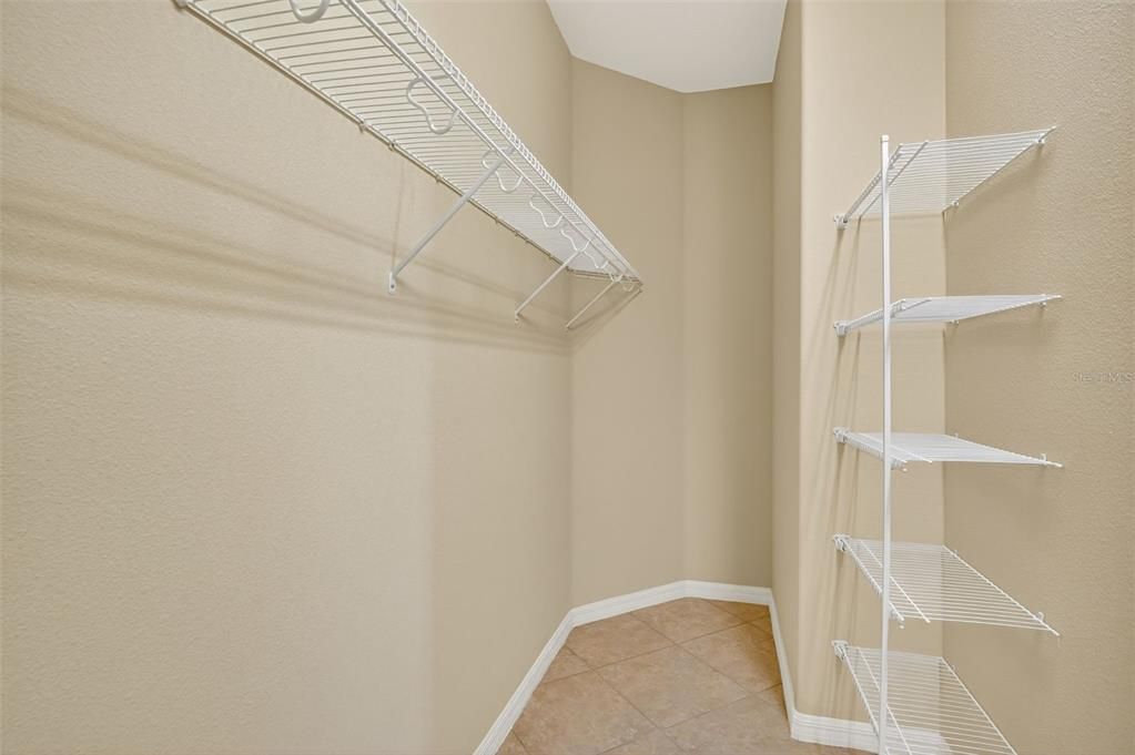 For Sale: $349,000 (2 beds, 2 baths, 1672 Square Feet)