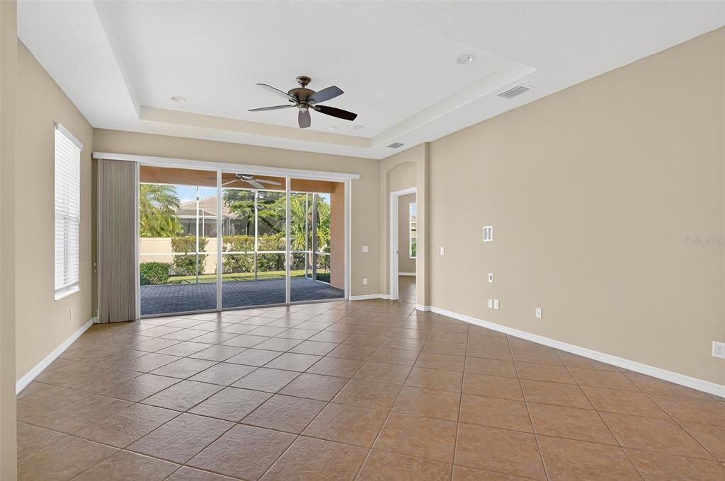 For Sale: $349,000 (2 beds, 2 baths, 1672 Square Feet)