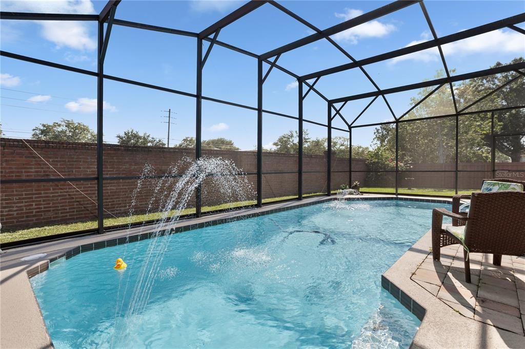 待售: $550,000 (4 贝兹, 2 浴室, 2330 平方英尺)