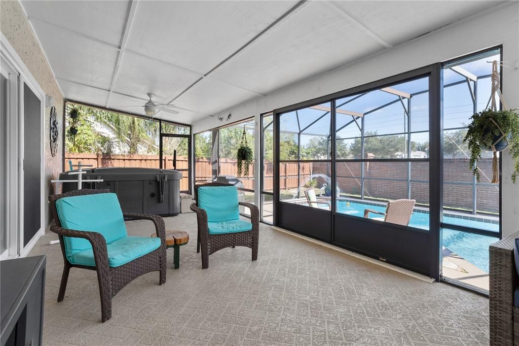 待售: $550,000 (4 贝兹, 2 浴室, 2330 平方英尺)