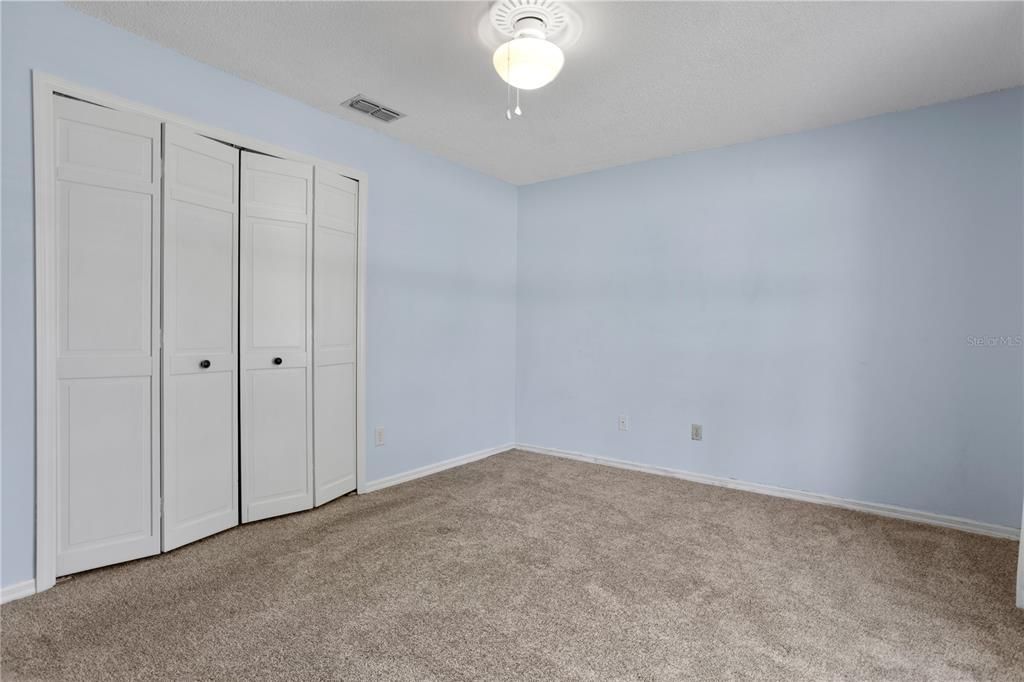 待售: $550,000 (4 贝兹, 2 浴室, 2330 平方英尺)