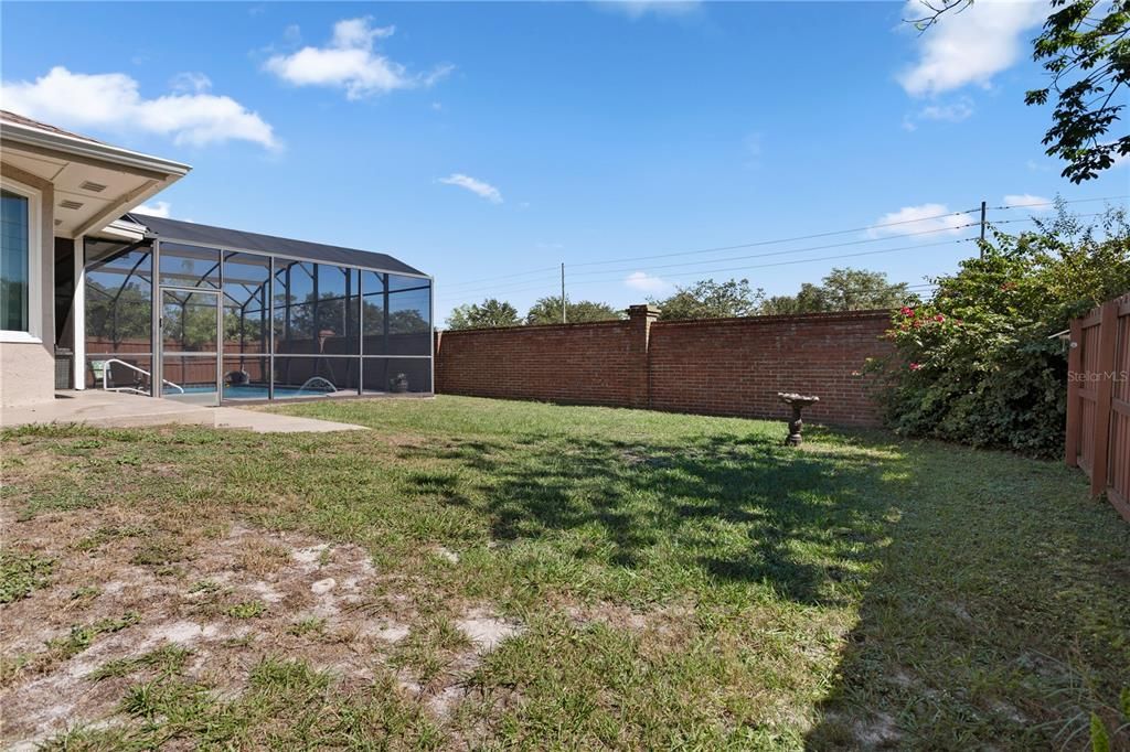 待售: $550,000 (4 贝兹, 2 浴室, 2330 平方英尺)