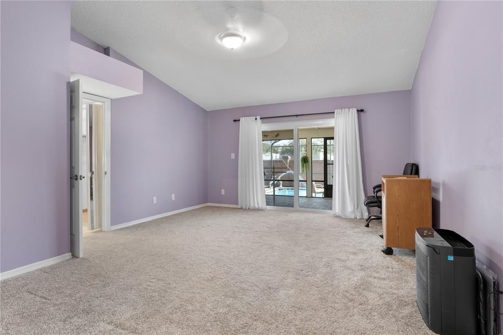 待售: $550,000 (4 贝兹, 2 浴室, 2330 平方英尺)