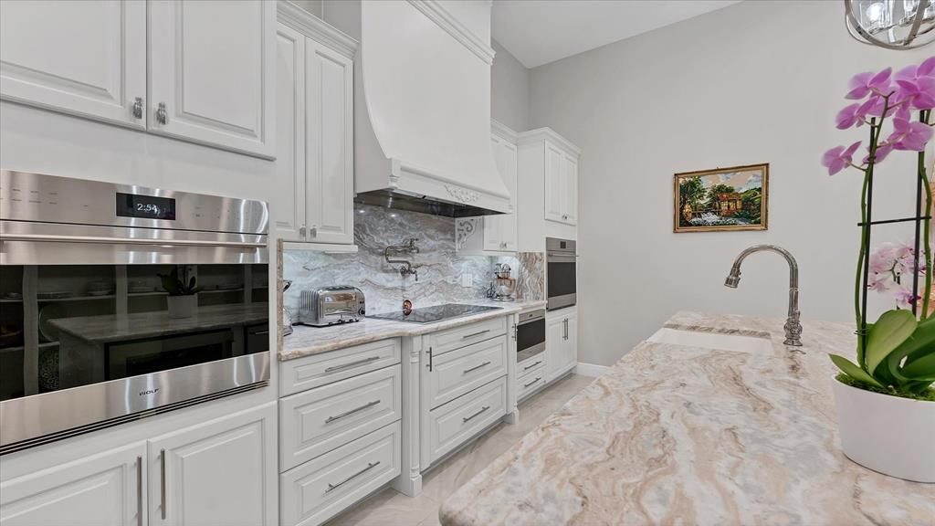 For Sale: $2,535,717 (5 beds, 5 baths, 5278 Square Feet)