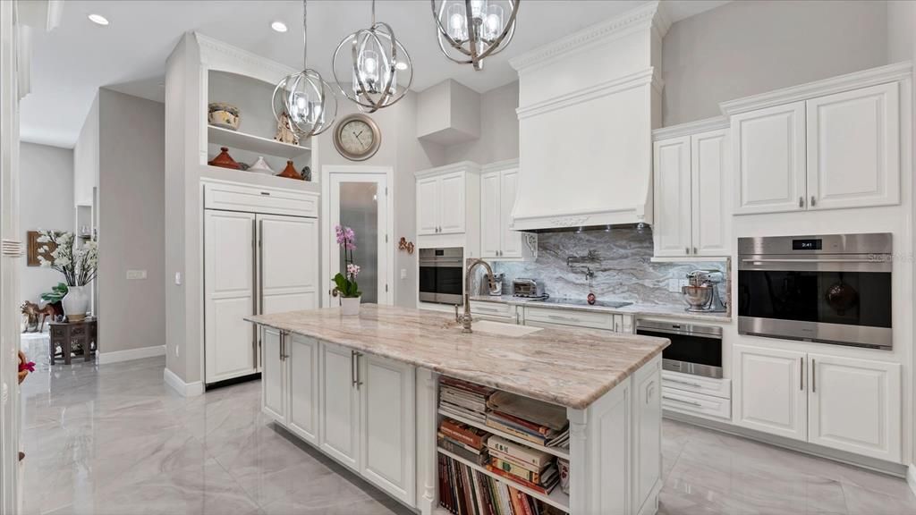 For Sale: $2,535,717 (5 beds, 5 baths, 5278 Square Feet)