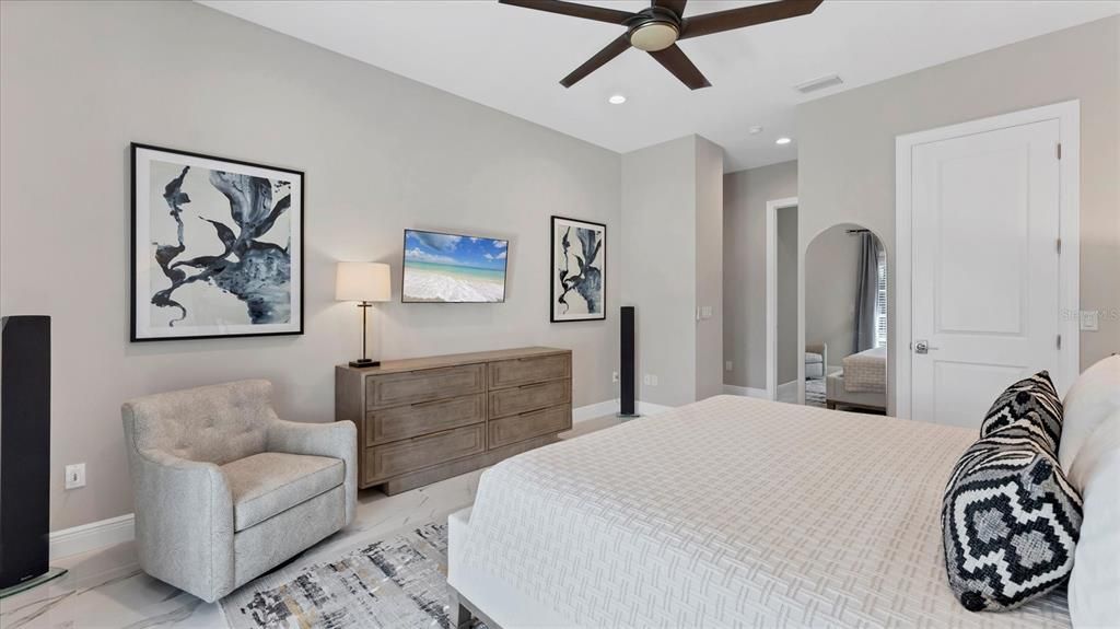 For Sale: $2,535,717 (5 beds, 5 baths, 5278 Square Feet)