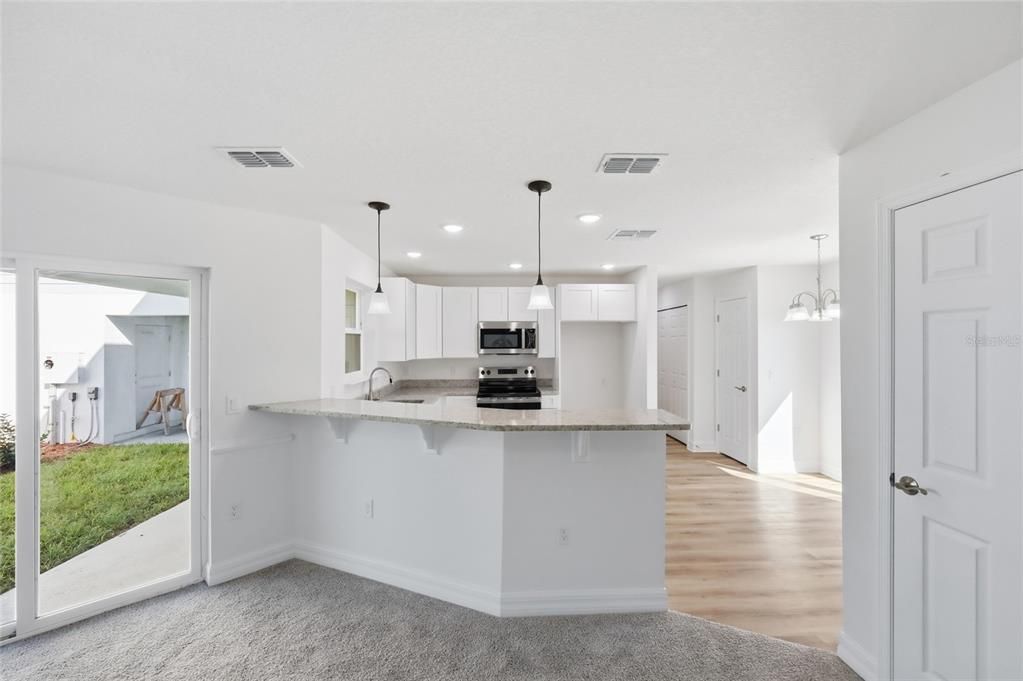 На продажу: $239,900 (3 спален, 2 ванн, 1414 Квадратных фут)