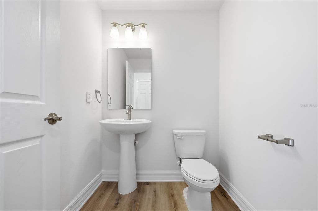 На продажу: $239,900 (3 спален, 2 ванн, 1414 Квадратных фут)