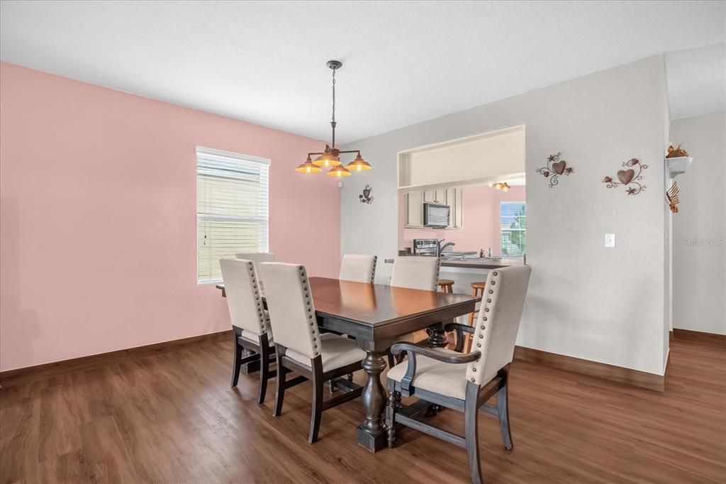 На продажу: $275,000 (3 спален, 2 ванн, 1750 Квадратных фут)