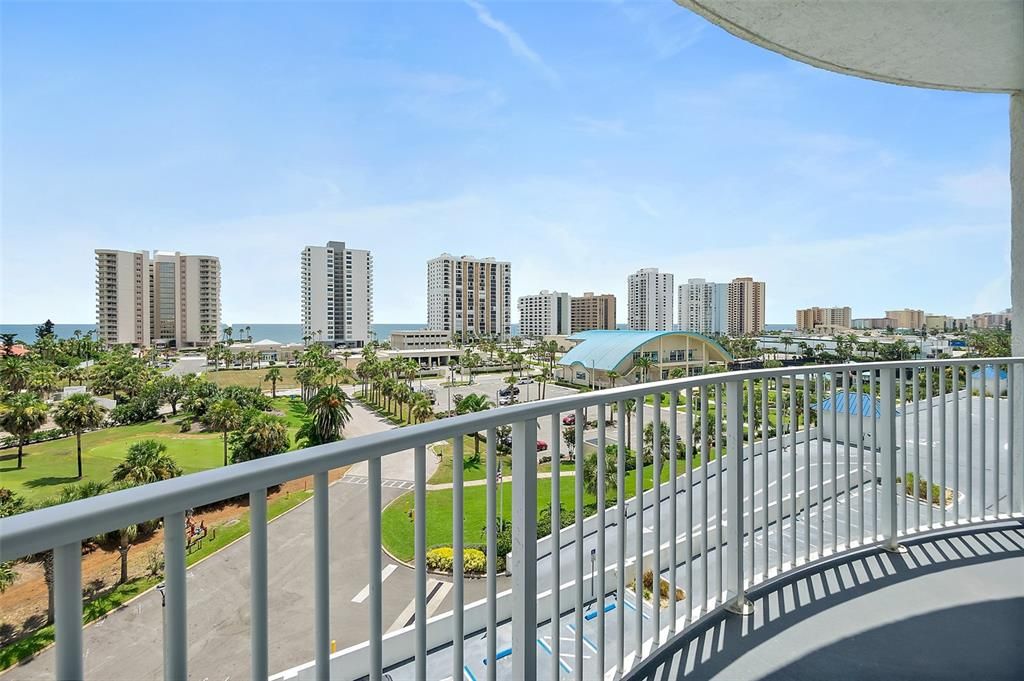 For Sale: $699,000 (3 beds, 3 baths, 2480 Square Feet)