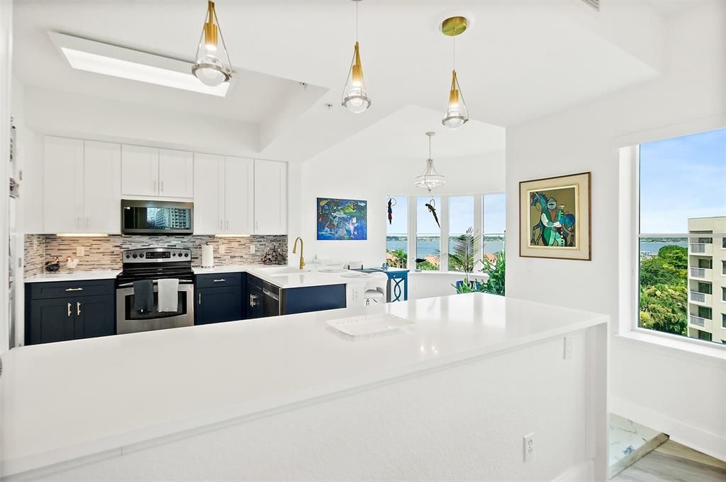 For Sale: $699,000 (3 beds, 3 baths, 2480 Square Feet)