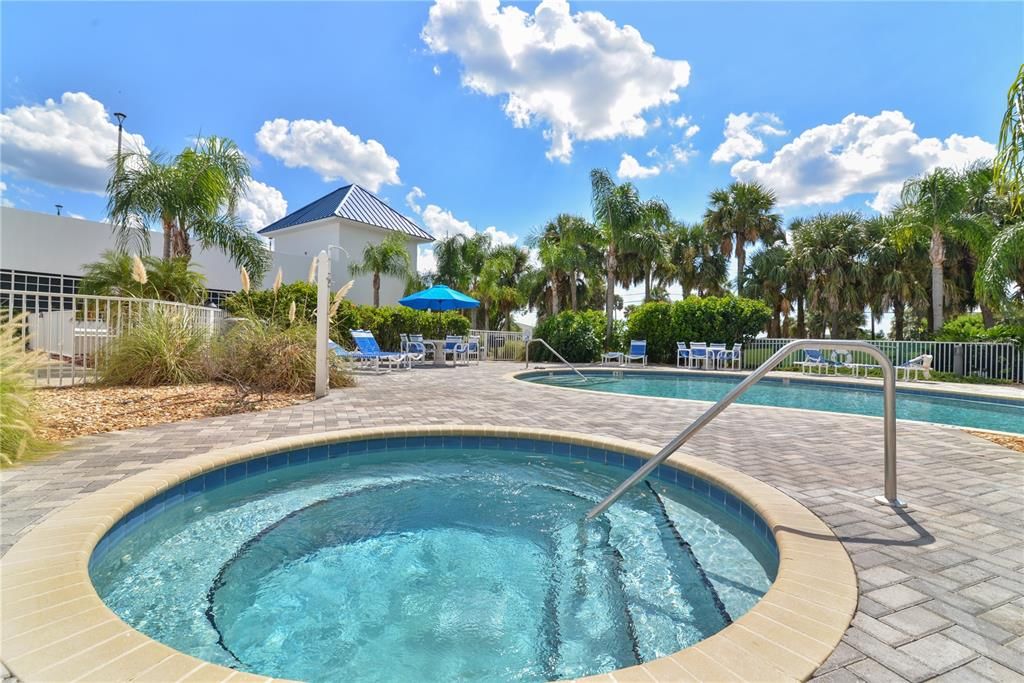 For Sale: $699,000 (3 beds, 3 baths, 2480 Square Feet)