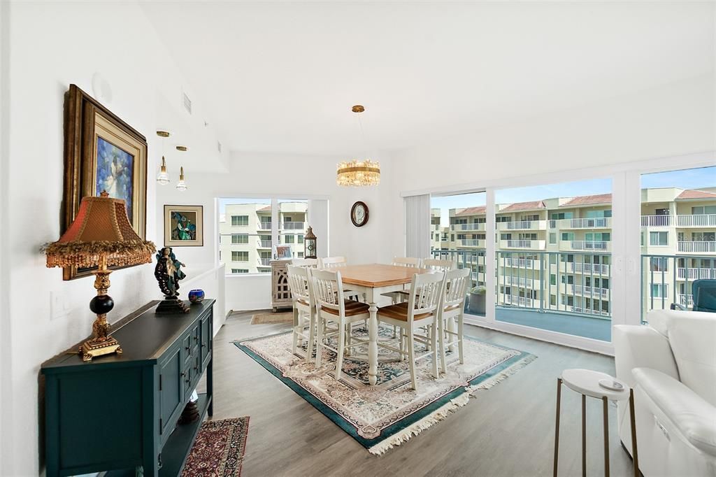 For Sale: $699,000 (3 beds, 3 baths, 2480 Square Feet)