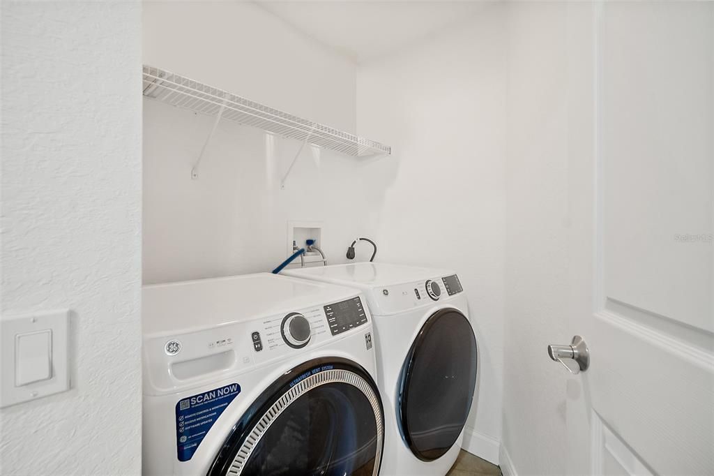 For Sale: $699,000 (3 beds, 3 baths, 2480 Square Feet)