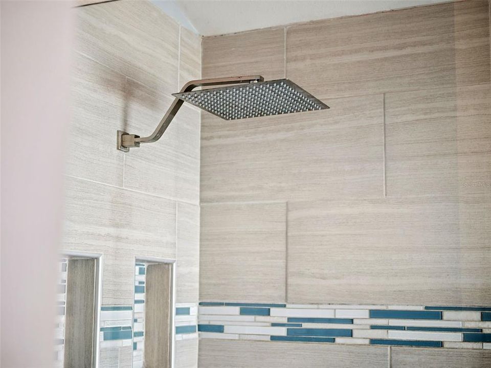 Под контрактом: $415,000 (3 спален, 2 ванн, 1560 Квадратных фут)